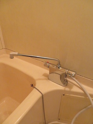 LIXIL シャワーバス水栓 デッキタイプ
浴槽・洗い場兼用 サーモスタット
品番：BF-B646TSD(300)-A120