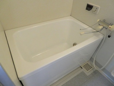浴室塗装
FRP製浴槽再生塗装